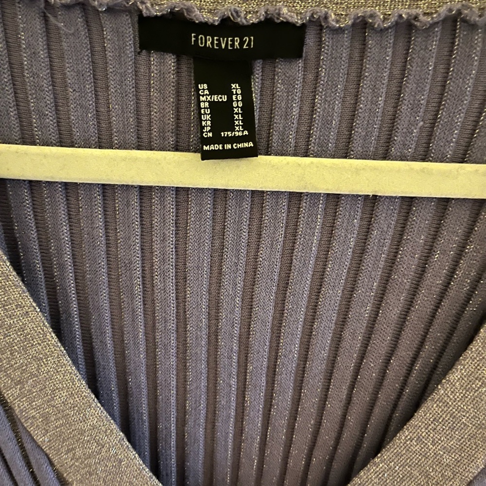 Forever 21 sweater open front - Picture 3 of 6